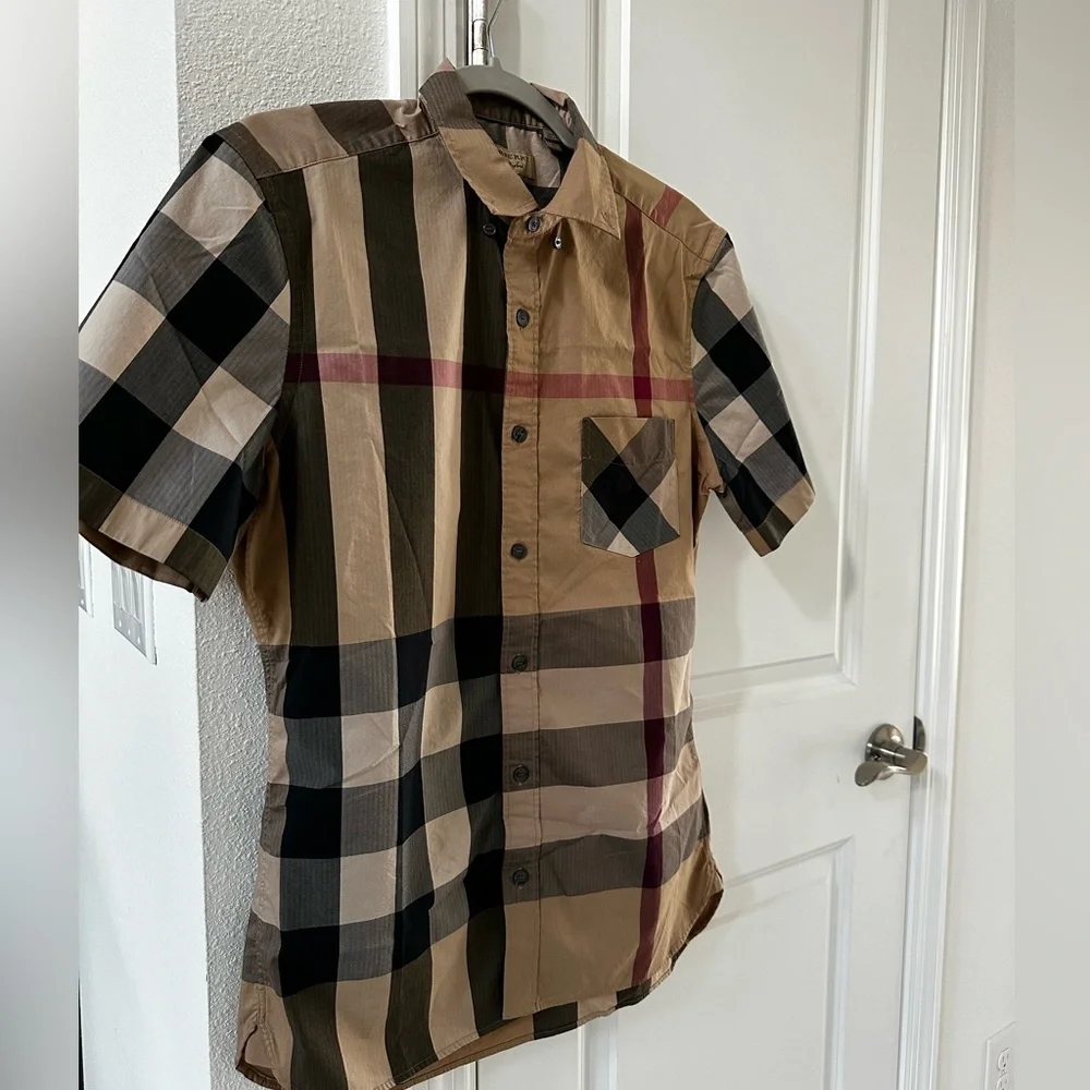Burberry Men's Thornaby Check Short Sleeve Shirt - Camel - Size Medium Burberry Men's Thornaby Check Short Sleeve Shirt - Camel - Size Medium